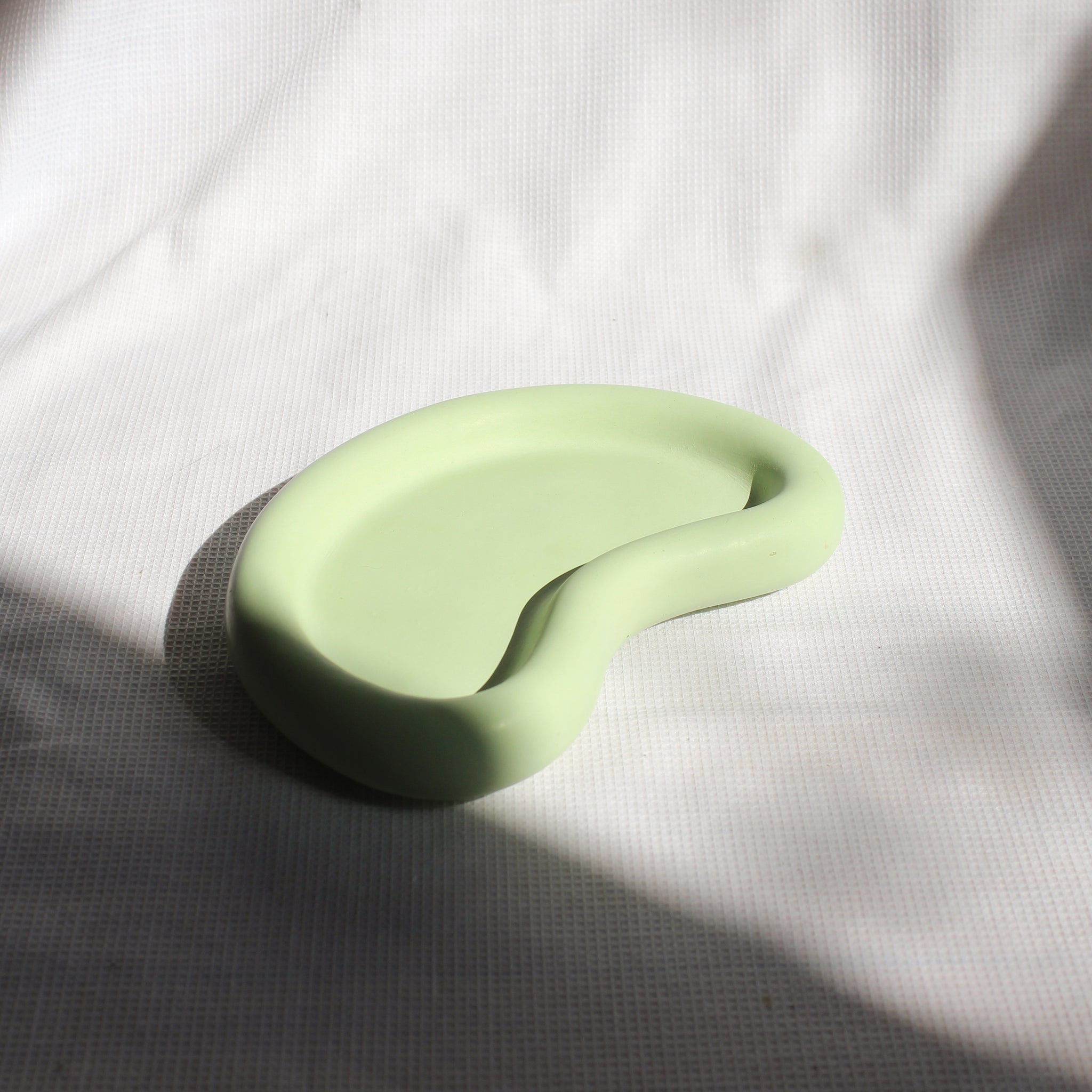 WAVY TRAY - LIME SORBET // PLATEAU WAVY - VERT SORBET