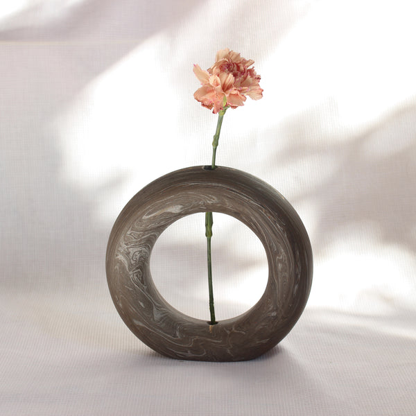 SINGLE STEM RING VASE - MARBLE // SOLIFLORE ANNEAU - MARBRÉ